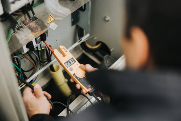 Best Circuit Breaker Repair  in Sabetha, KS